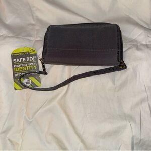 Brand New with Tags Travelon Compact Wallet with Orange Interior